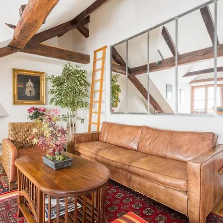 Large 3br Maisonette In Place Vendome By Guestready