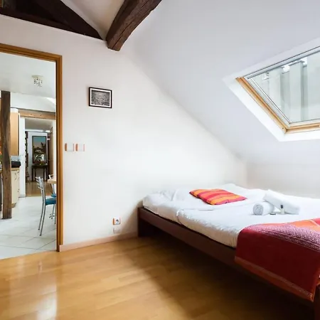 Large 3br Maisonette In Place Vendome By Guestready París